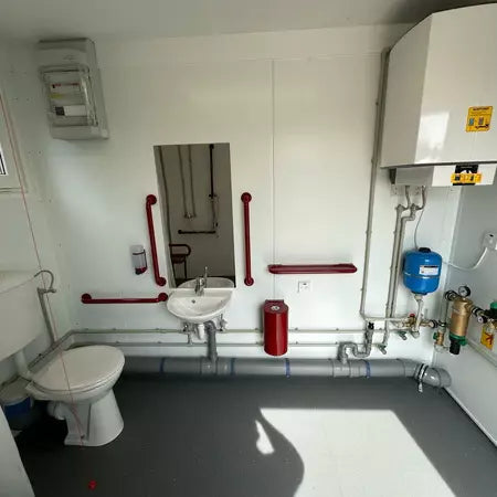 Bloque de sanitarios 3 + 1 4,8 x 2,7 m