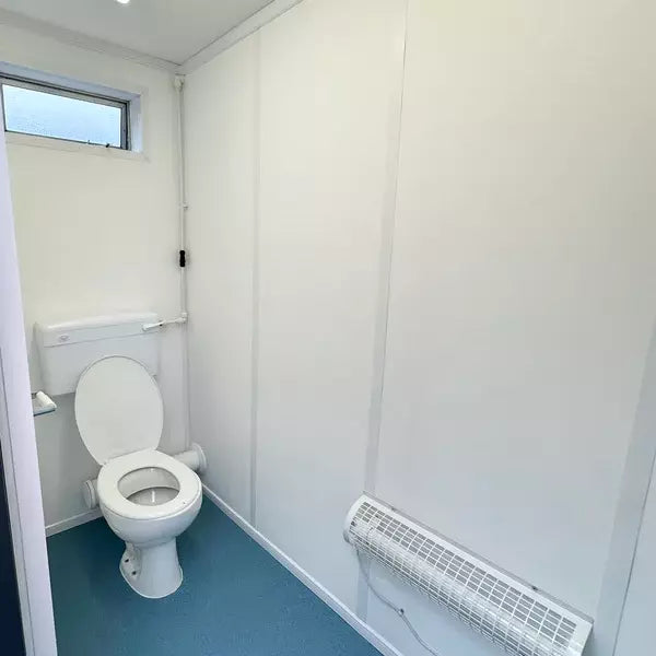 Bloque de sanitarios 3 + 1 4,8 x 2,7 m