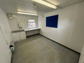 Contenedor de oficina 9,7 x 3 m con sanitarios