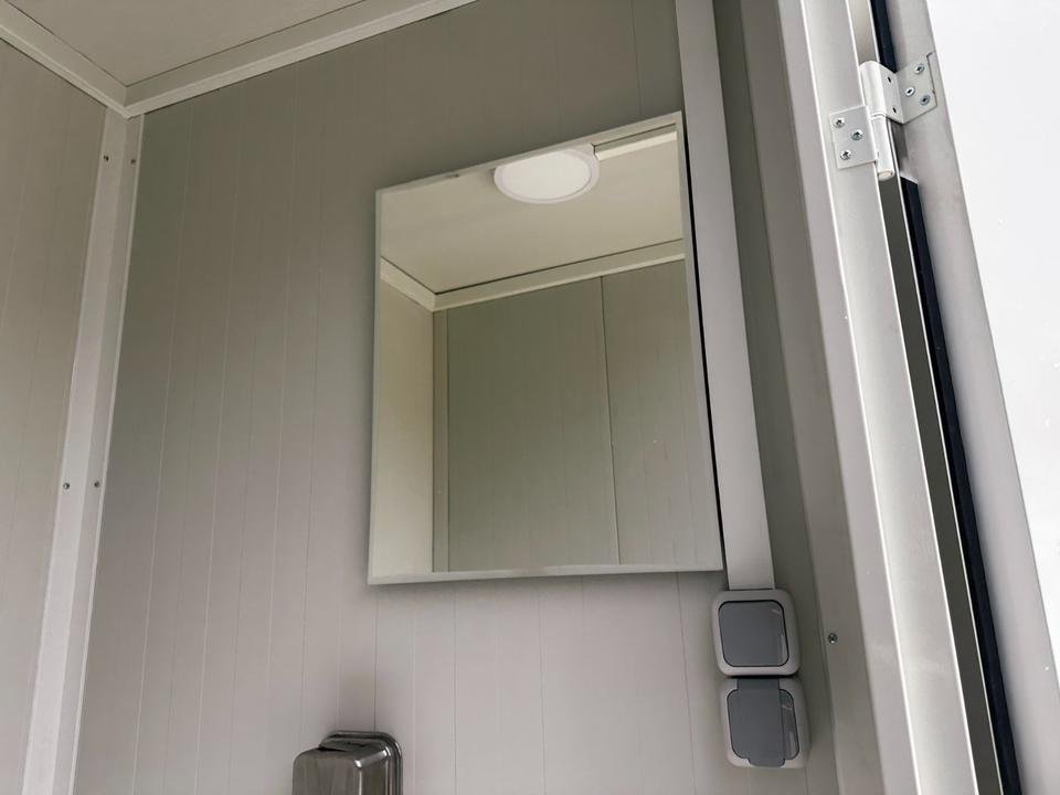 Contenedor sanitario de doble wc (220x120m)nuevo