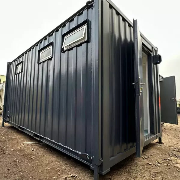 Bloque de sanitarios 3 + 1 4,8 x 2,7 m