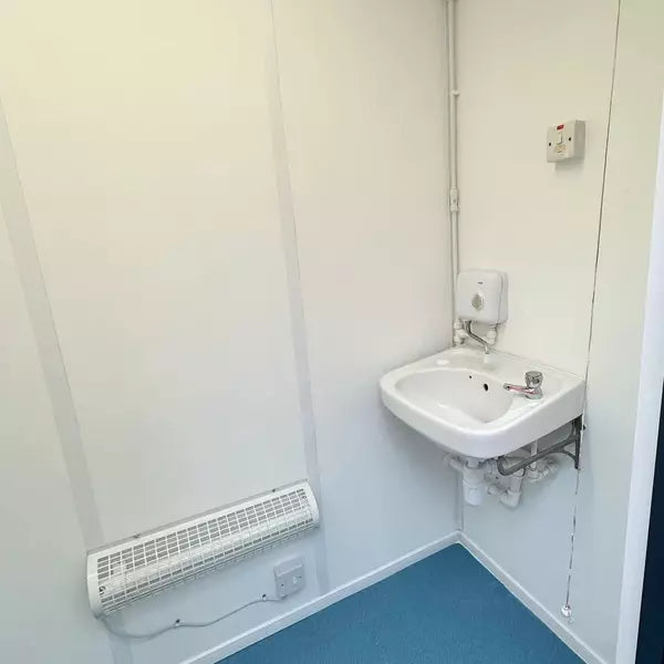 Bloque de sanitarios 3 + 1 4,8 x 2,7 m