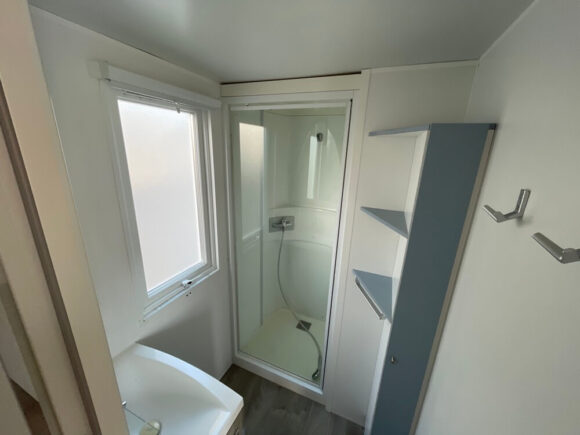 Casas Contenedoras IRM con Terraza de Madera