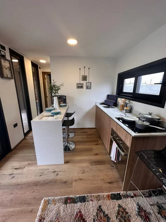 Bonito módulo Surf Box de 30m²